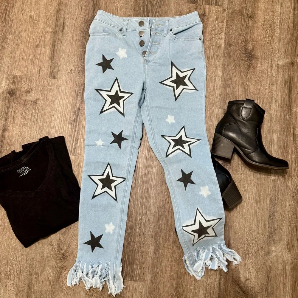 Custom hand-painted jeans - Picture 9 of 13